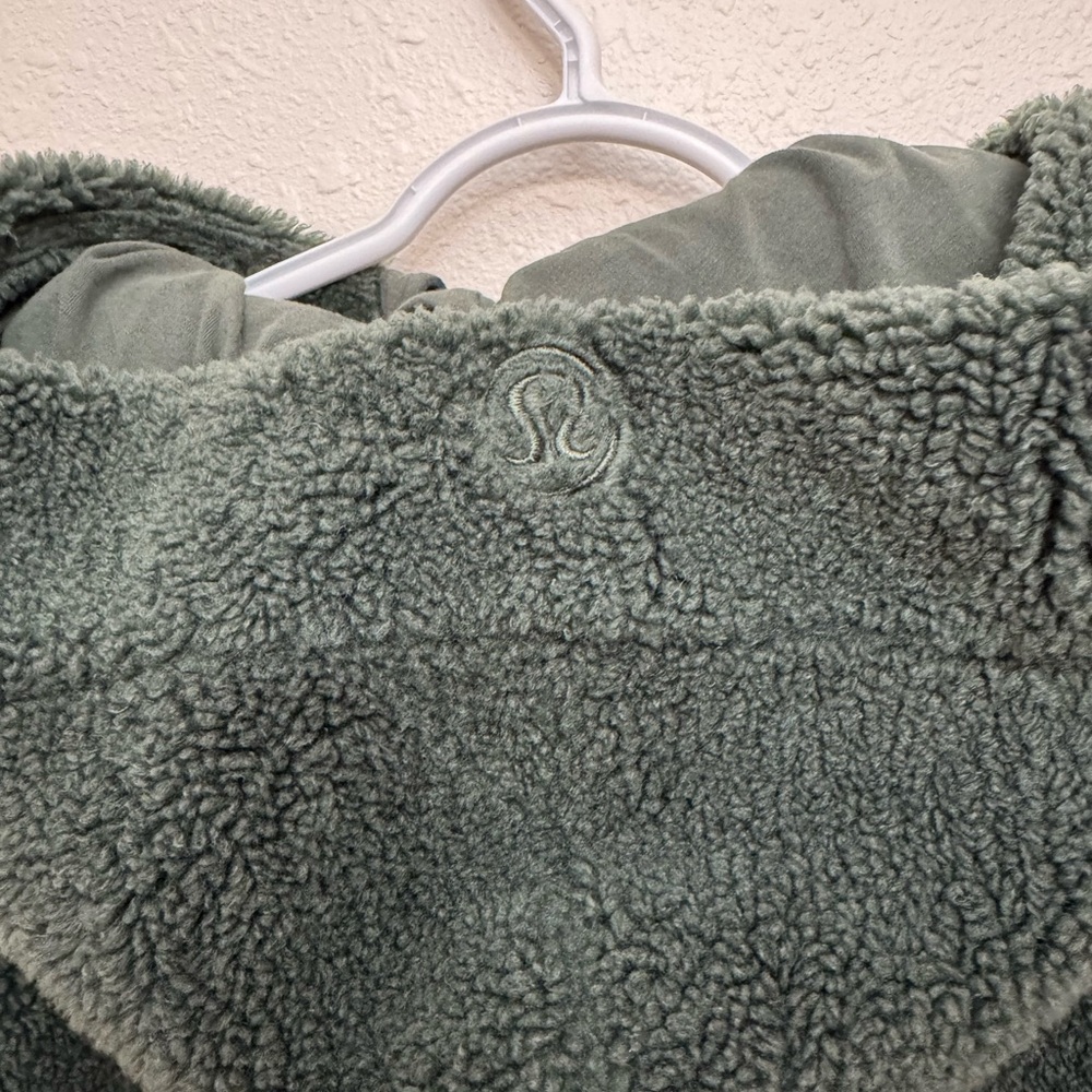 Lululemon Scuba Sherpa Hoodie Olive Green - Picture 6 of 6